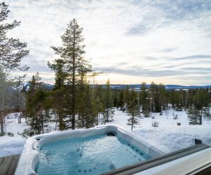 Vuokramökki Syötteellä korkeatasoiseen majoittumiseen.
– Pikku-Syötteen Helmi